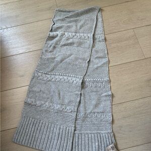 UGG Light Gray Knit Scarf